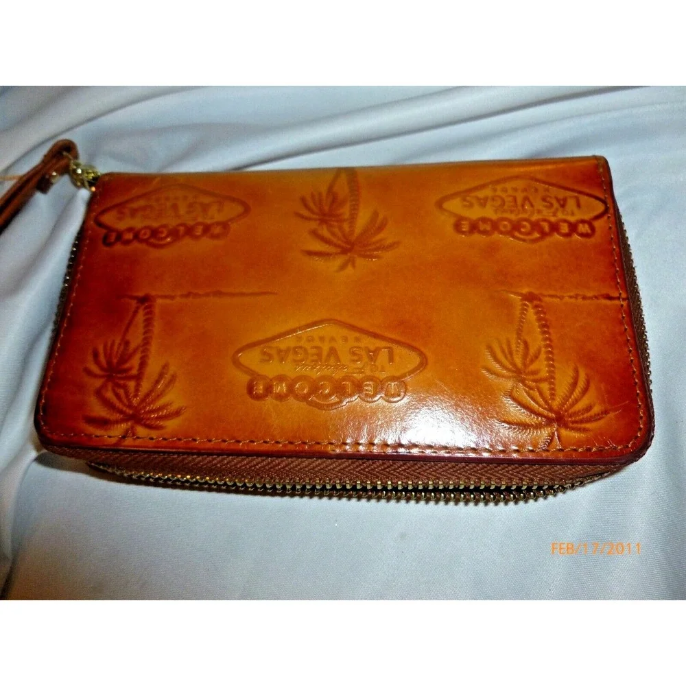 Las Vegas Embossed Brown Leather Zip‎ Around Wristlet Wallet Palm Trees Souvenir